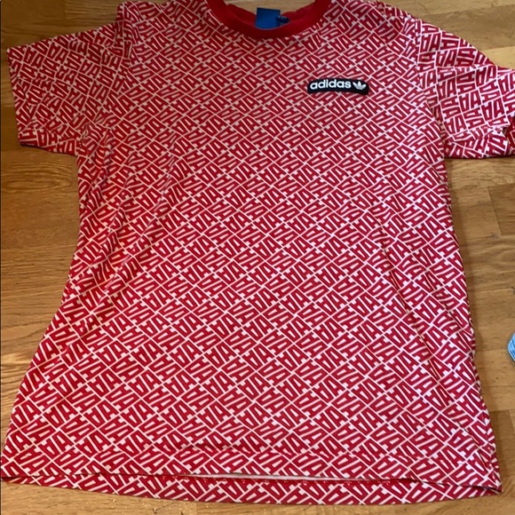 Adidas t shirt - Picture 1 of 4